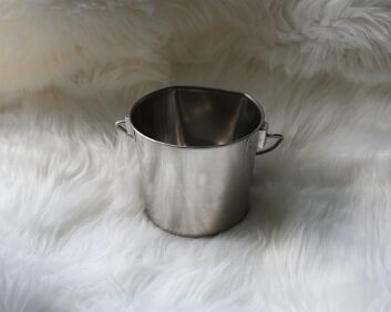 IMG_7586-1qt water pail-1 side flat $30-50 1 quart Dog pail with 1 flat side
