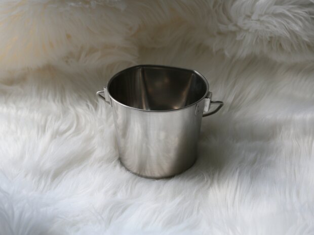 1 quart Dog Pail Bucket